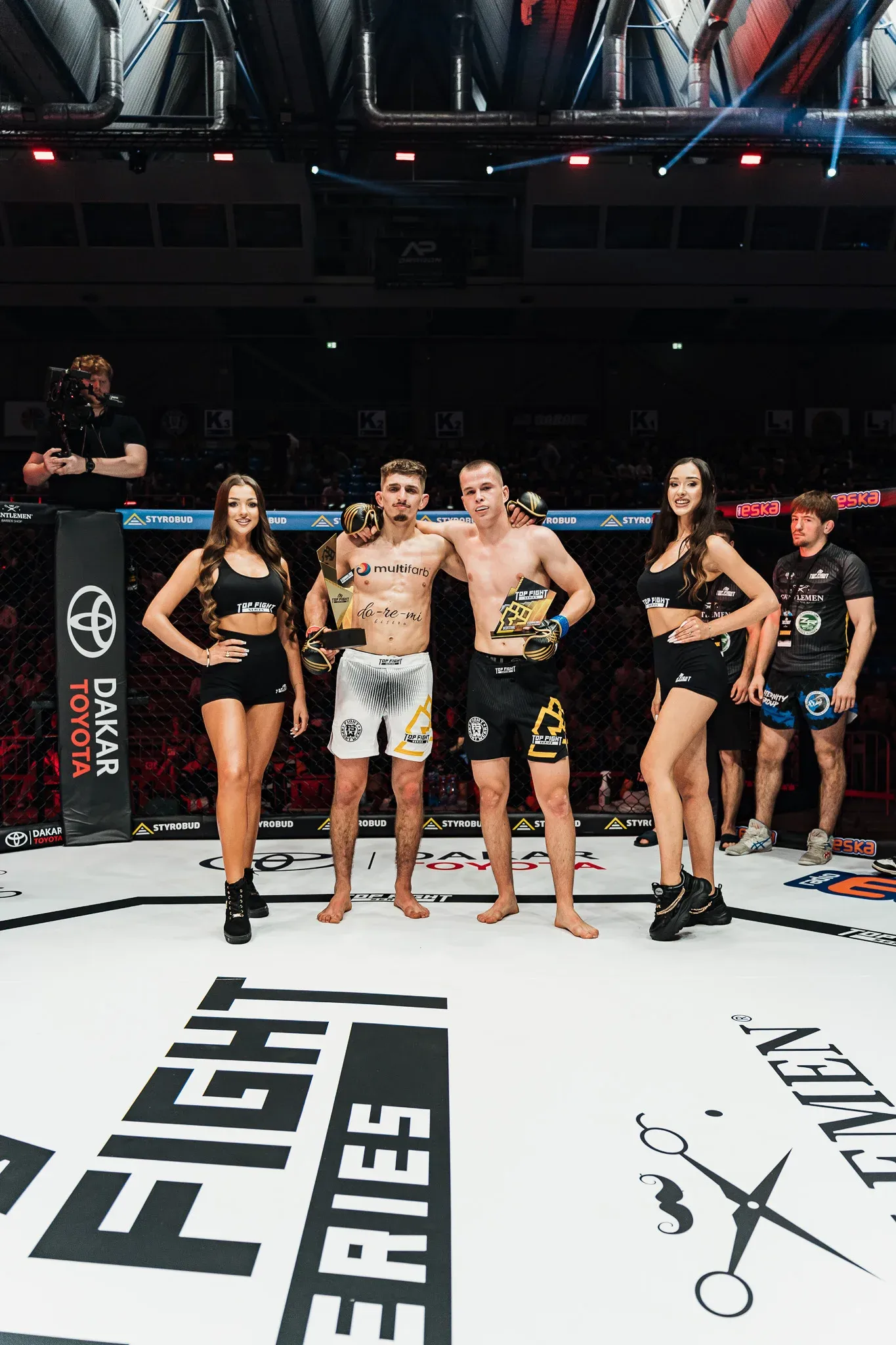 Zdjęcie 20 z gali Top Fight Series: Gentlemen Barber Shop Edition