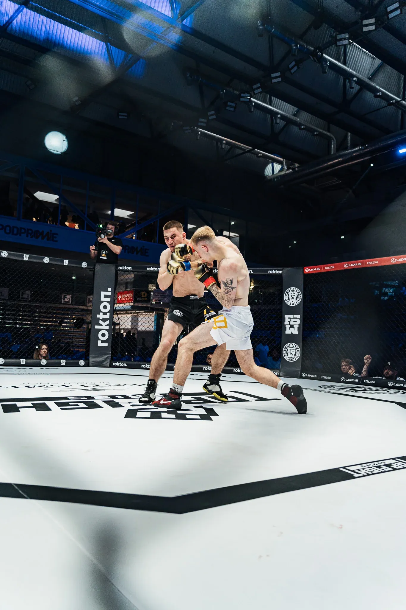 Zdjęcie 40 z gali Top Fight Series: Gentlemen Barber Shop Edition